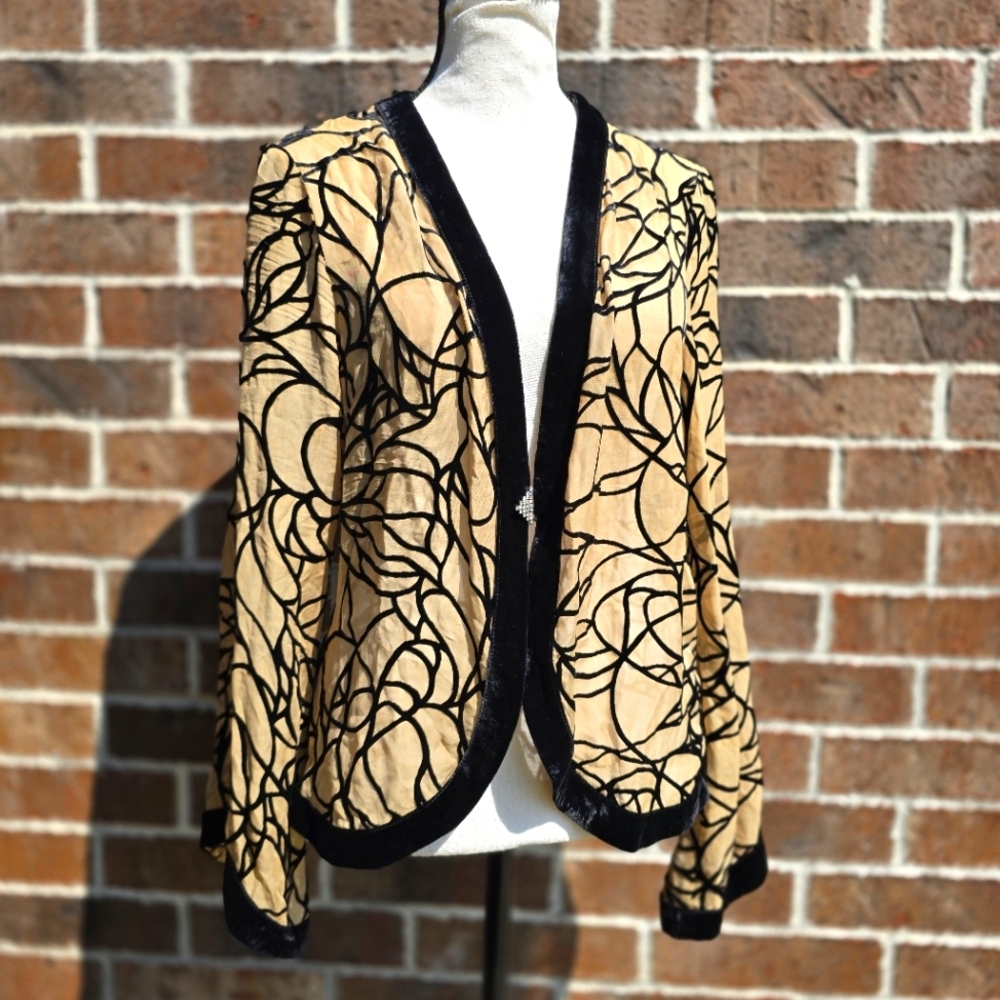 Aris Vintage Black Floral on Tan Women's Blazer 100% Silk